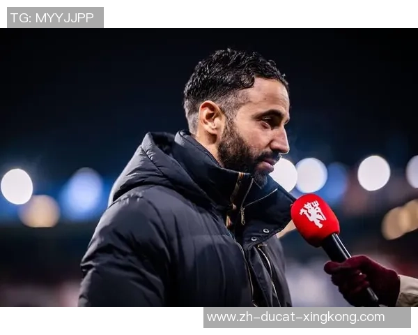 曝阿莫林仍或许下课,嫡派都质疑他!曼联冬窗方案将标明拉爵情绪 曝阿莫林仍或许下课,嫡派都质疑他!曼联冬窗方案将标明拉爵情绪