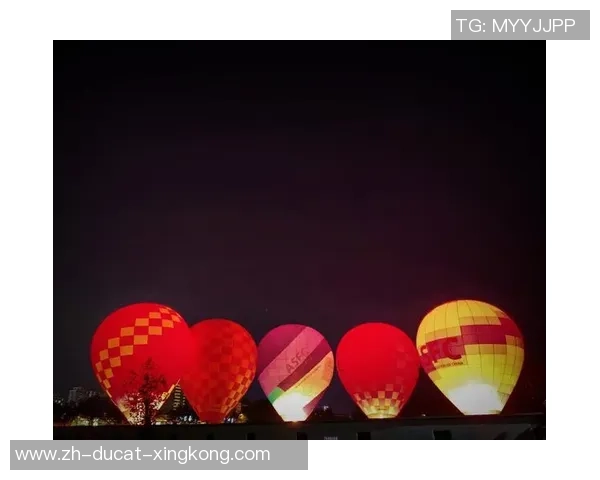 浙江武义:民众近距离触摸热气球 感触热气球扮演的共同魅力 浙江武义:民众近距离触摸热气球 感触热气球扮演的共同魅力